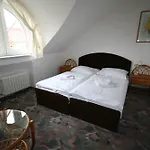 Otar 3* Praga