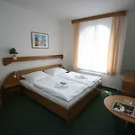 Otar 3* Prag